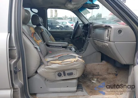 2001 GMC Yukon Xl 1500 Denali z USA, uszkodzony, nr VIN 1GKFK66U81J310947